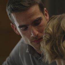Lucia (Monika Horváthová) a Martin (Adam Bardy) sa zbližujú