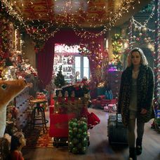 Emilia Clarke vo filme Last Christmas