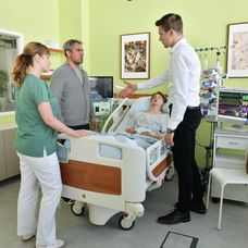 Filip Tůma v seriáli Sestričky