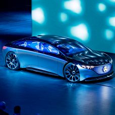 Nový model automobilu Vision EQS od firmy Mercedes.