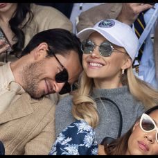 Ariana Grande s kolegom Jonathanom Baileym