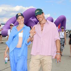 Adam Bardy s manželkou Bibi na festivale Grape