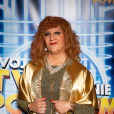 Juraj Loj ako Alla Pugacheva