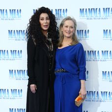 Cher a Meryl Streep na londýnskej premiére muzikálu Mamma Mia! Here We Go Again