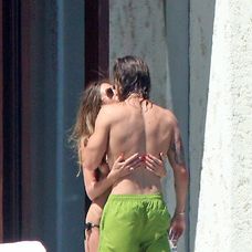 Nahá Heidi Klum s novým zajačikom. Toto si mali nechať do spálne