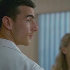 Do Mamy na prenájom prichádza postava z minulosti