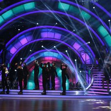 Fantastické úvodné číslo v podaní tanečníkov z Let's Dance