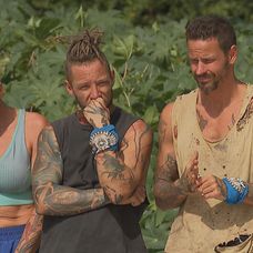 Výmenu členov v Survivore sprevádzali emócie na oboch stranách.