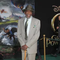 Zomrel Bill Cobbs