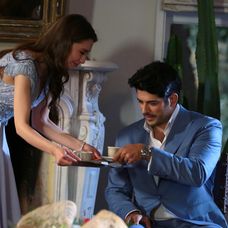 Nekonečná láska - zásnuby Nihan a Kemala