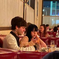 Billie a Jesse na večeri