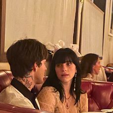 Billie a Jesse na večeri