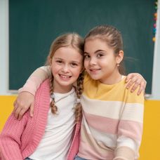 Zoe Kachútová a Laura Gavaldová alias Lujza a Julka