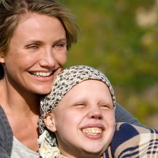 Cameron Diaz a Sofia Vassilieva vo filme Je to i môj život