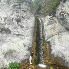 Karinka pri vodopáde 