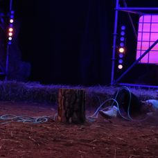 Mirka v dueli bolestivo spadla