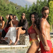 Fotenie s Tomášom: Niky ako sexy záchranárka