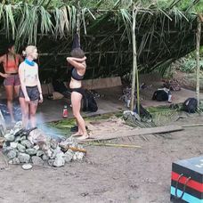 Na ostrove je od začiatku veselo.