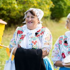 Návrat legendárnych tetušiek, farmári sa vrhli na kšefty