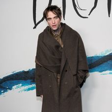 Takto dorazil Robert Pattinson na módnu prehliadku