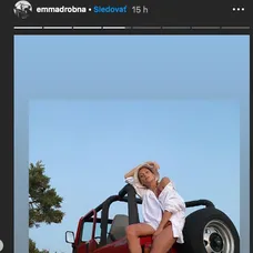 Emma si užíva dovolenku na Ibize