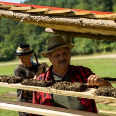 Totálne sklamaný hospodár, Roman ide domov už po druhýkrát