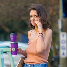Prirodzená Katie Holmes.