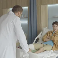 Andrej zabudol, že má s Oliverom blízky vzťah.