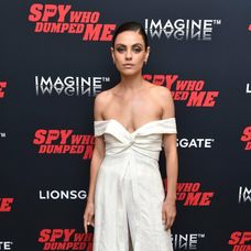 Mila Kunis na newyorskej premiére filmu The Spy Who Dumped Me