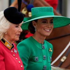 Vojenská prehliadka Trooping the Colour na počesť narodenín britského kráľa Karola III.