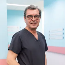 Peter Kočiš ako Staviarsky