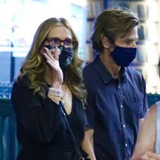 Julia Roberts a jej manžel Daniel Moder v uliciach New Yorku
