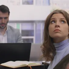 Dorka ako Alexova asistentka spôsobí nevídaný rozruch.