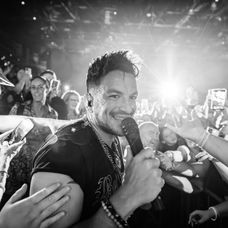 Peter Andre čaká s manželkou Emily tretie dieťa