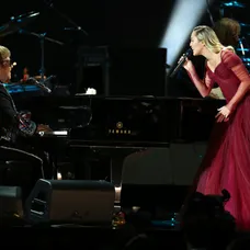 Miley Cyrus a Elton John