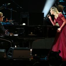 Miley Cyrus a Elton John