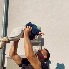 Adam Bardy so synčekom Alanom