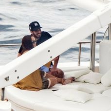 Rihanna s priateľom. 