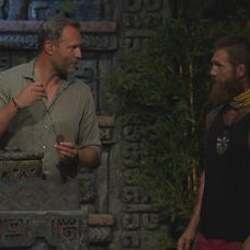 Pirát s Tomášom sa na kmeňovej rade navzájom ochránili individuálnymi imunitami. Oheň tak nakoniec zhasol Radkovi.