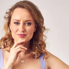 Petra (Natália Puklušová) 