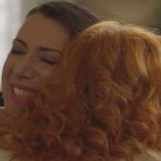 Zuzana povedala Kvete predbežné výsledky po chemoterapii.