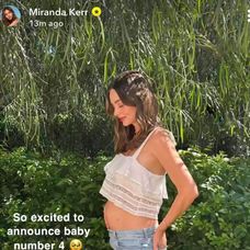Miranda Kerr má štvrté dieťa