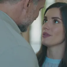 Júlia (Sarah Arató) sa z Andrejovej (Ján Koleník) bezprostrednosti tešila iba chvíľu.