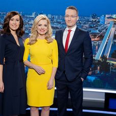 Právni zástupcovia TV Markíza zľava Daniel Lipšic, Tomáš Kamenec a Lucia Tandlich pred pojednávaním v kauze zmeniek.