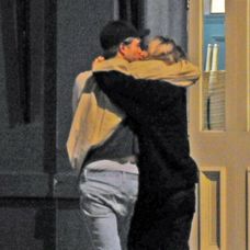 Suki Waterhouse a Robert Pattinson