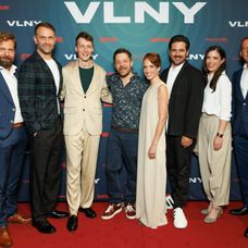 Slávnostná premiéra filmu Vlny