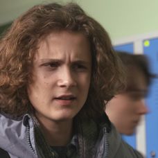 Zdá sa, že Jony má na scéne rivala.