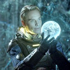 Fassbender vo filme Alien convenant