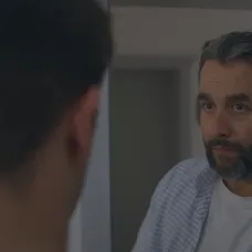 Edo vyrušil Petra s Beátou