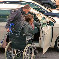 Riskuje zdravie? Bohdalová aj napriek ťažkostiam stále pracuje